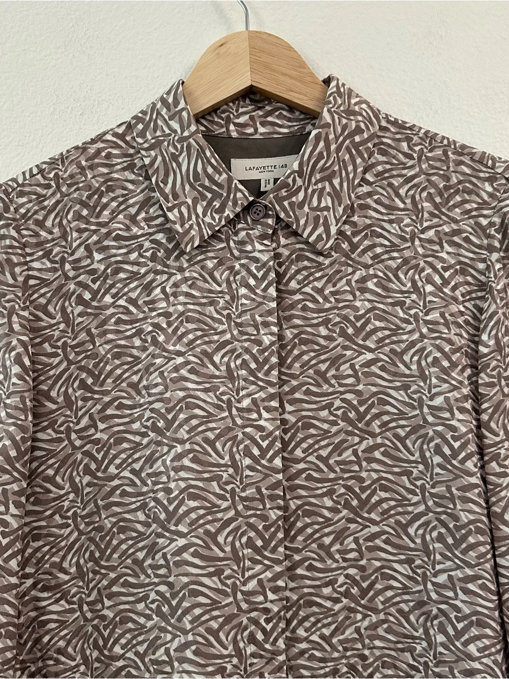 Lafayette 148 New York Printed Long Sleeve 100% Silk Button Down Top Size XS - Picture 3 of 10